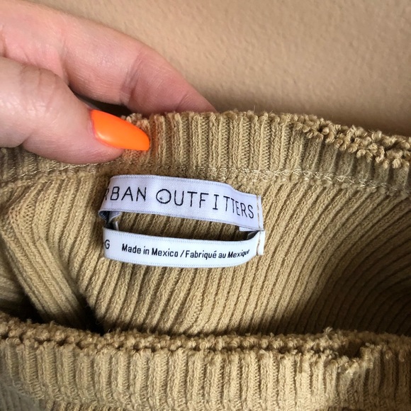 Urban Outfitters Cropped Off The Shoulder khaki Tank Size Large - Picture 2 of 4